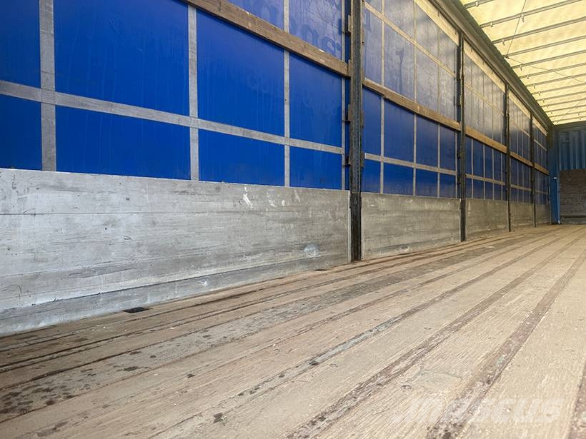 Krone 3 axle Curtainsider / Planenauflieger Tentinės puspriekabės