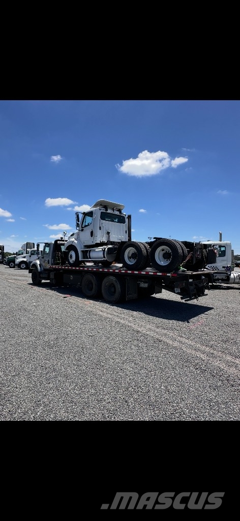 International 7400 회수 차량