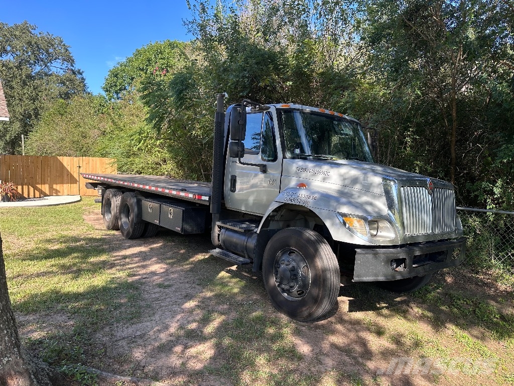 International 7400 회수 차량