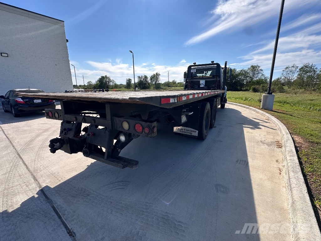 International 7400 회수 차량