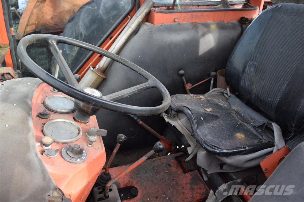 Renault 651 트랙터
