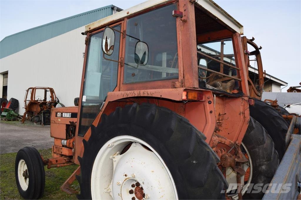 Renault 651 트랙터