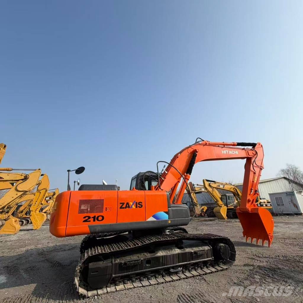 Hitachi ZX210 Kāpurķēžu ekskavatori