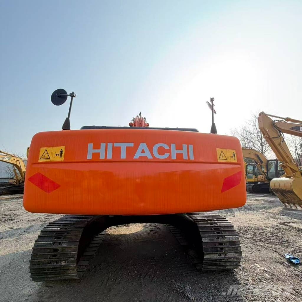 Hitachi ZX210 Kāpurķēžu ekskavatori