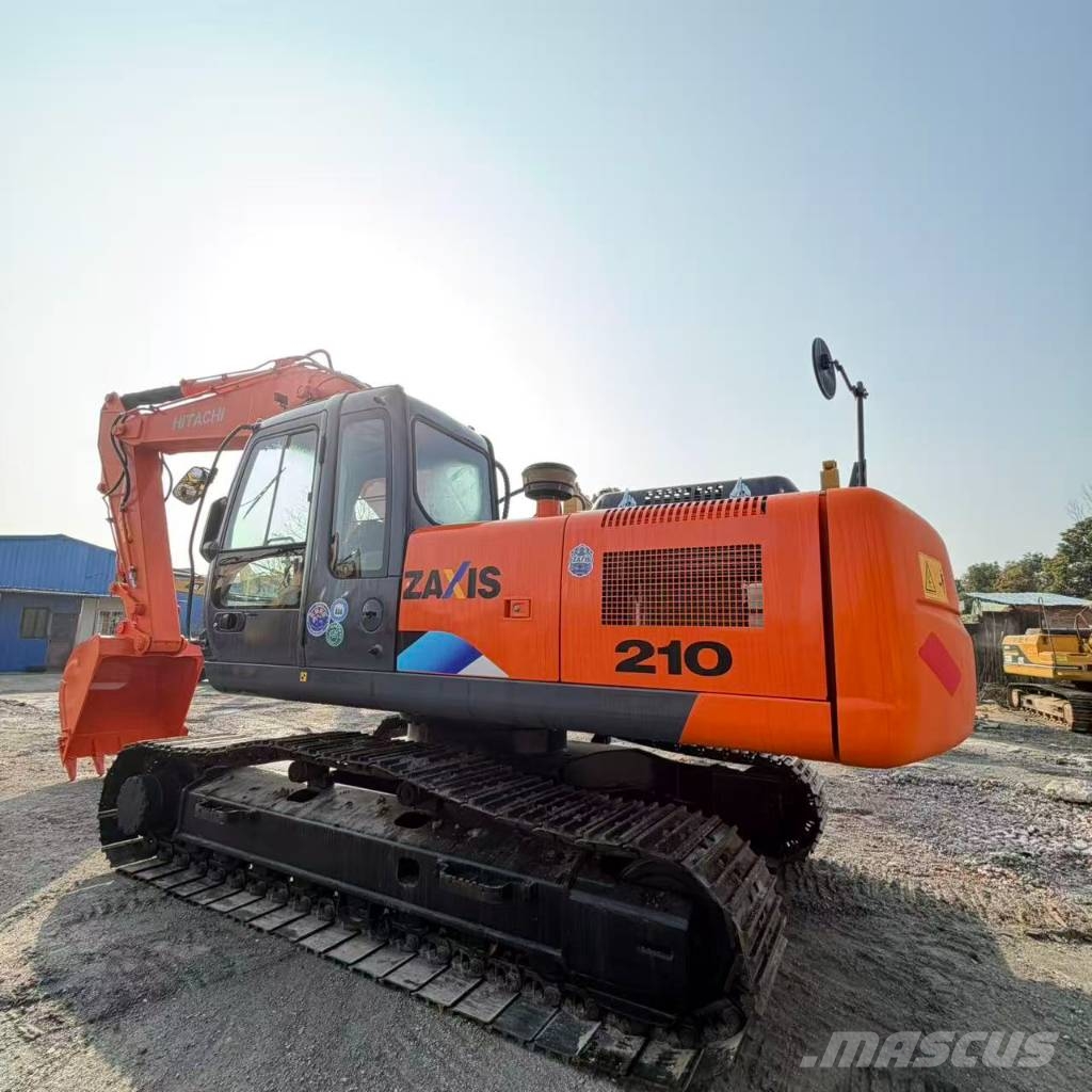 Hitachi ZX210 Kāpurķēžu ekskavatori