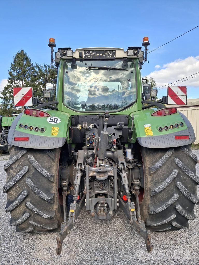 Fendt 718 VARIO POWER + Tractors
