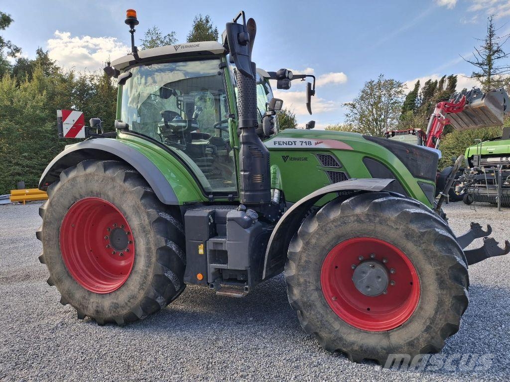 Fendt 718 VARIO POWER + Tractors