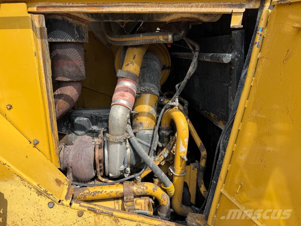 CAT D9T - Ripper / Auto Greasing / Airco 크롤러 도저