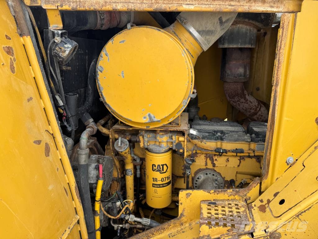 CAT D9T - Ripper / Auto Greasing / Airco 크롤러 도저