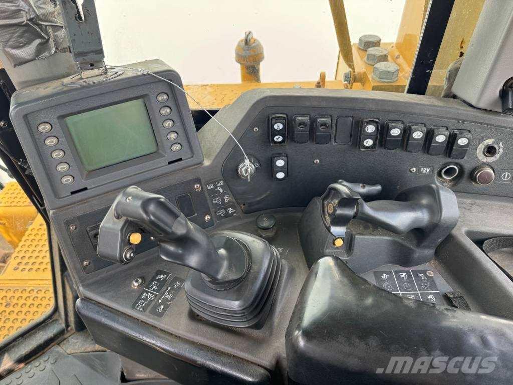 CAT D9T - Ripper / Auto Greasing / Airco 크롤러 도저