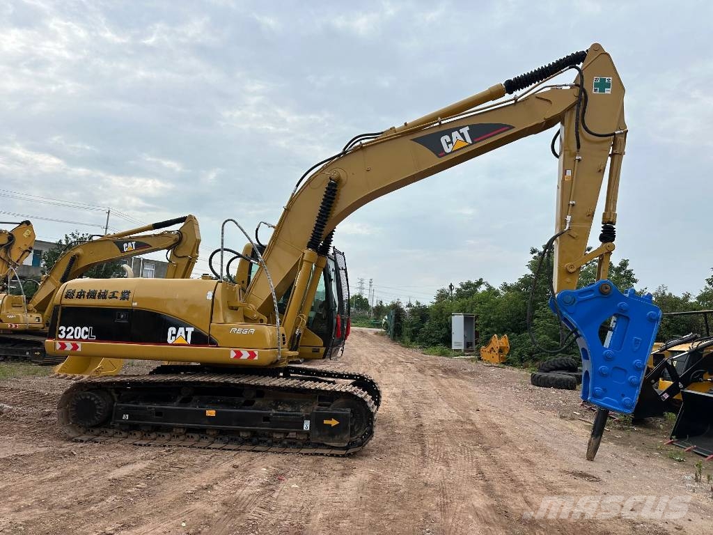 CAT 320 대형 굴삭기 29톤 이상