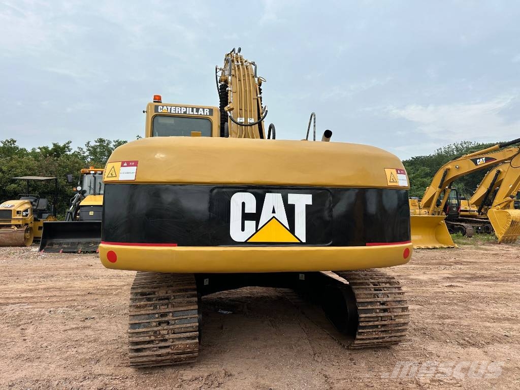 CAT 320 대형 굴삭기 29톤 이상