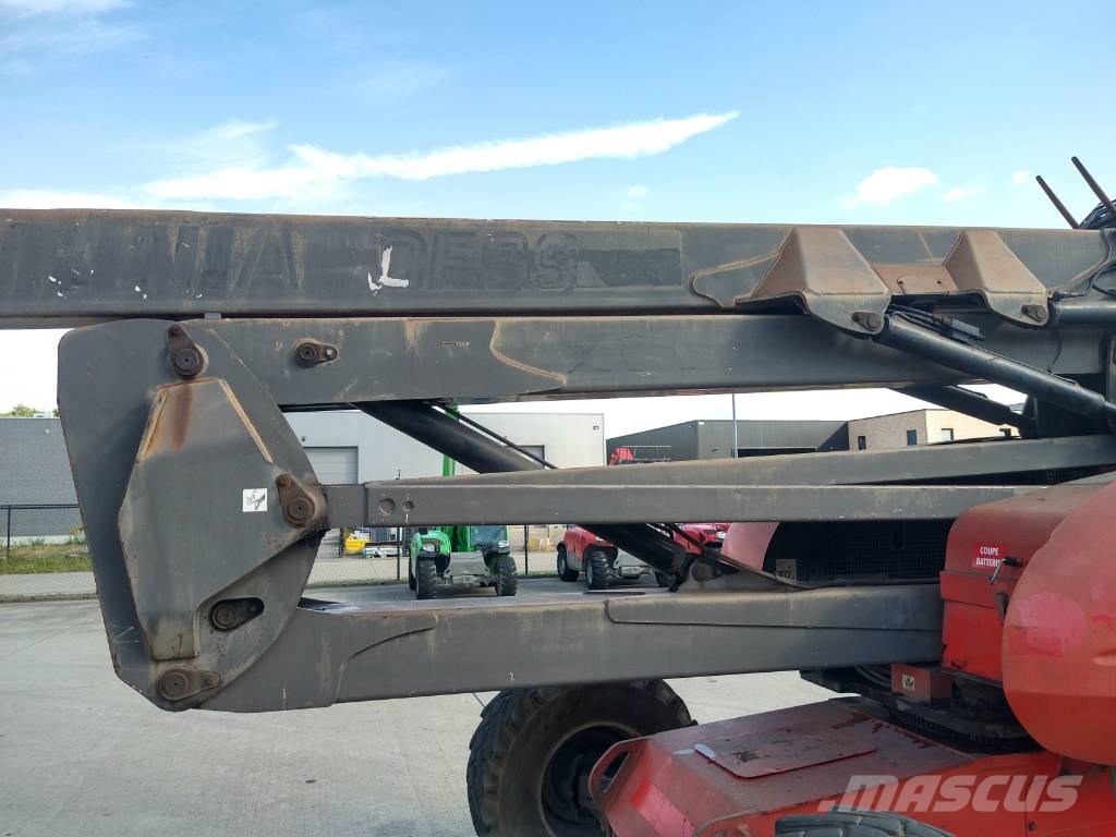 Manitou 200 ATJ (261) Zelfrijdende knikarm hoogwerker