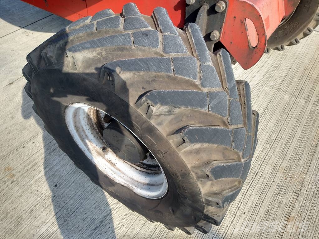 Manitou 200 ATJ (261) Zelfrijdende knikarm hoogwerker