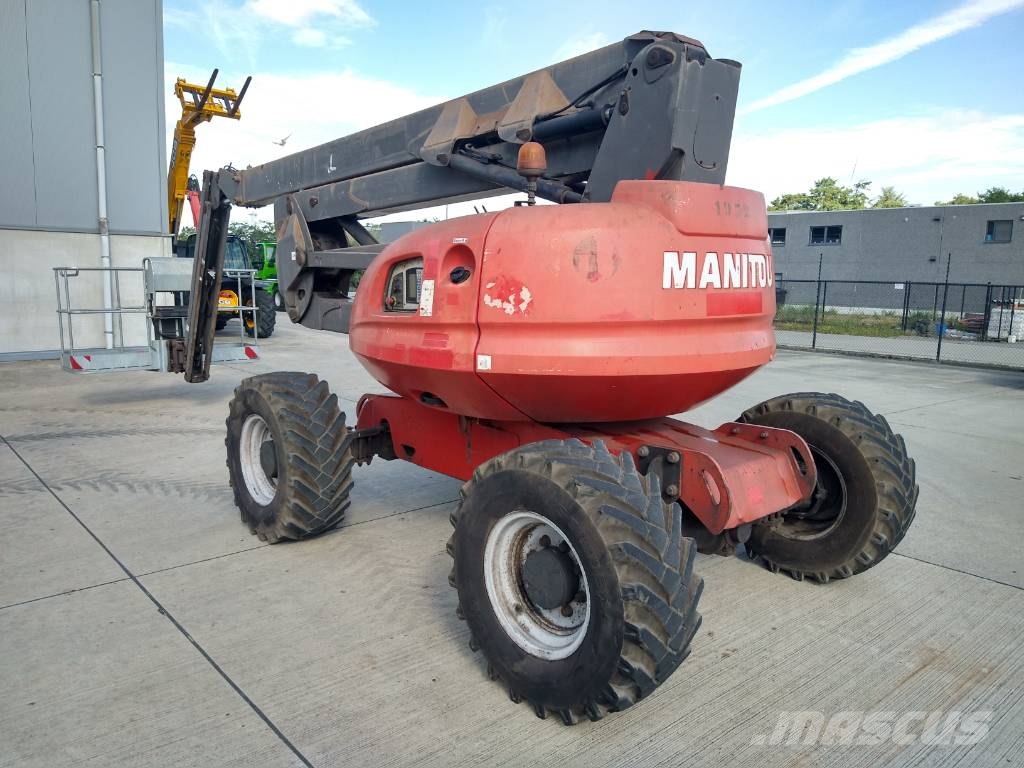 Manitou 200 ATJ (261) Zelfrijdende knikarm hoogwerker