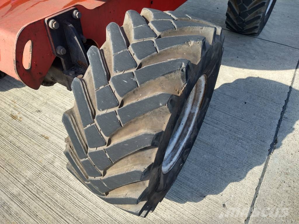 Manitou 200 ATJ (261) Zelfrijdende knikarm hoogwerker