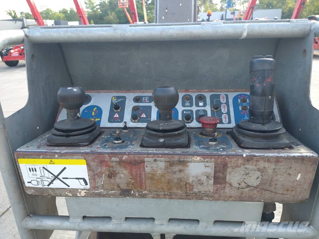 Manitou 200 ATJ (261) Zelfrijdende knikarm hoogwerker