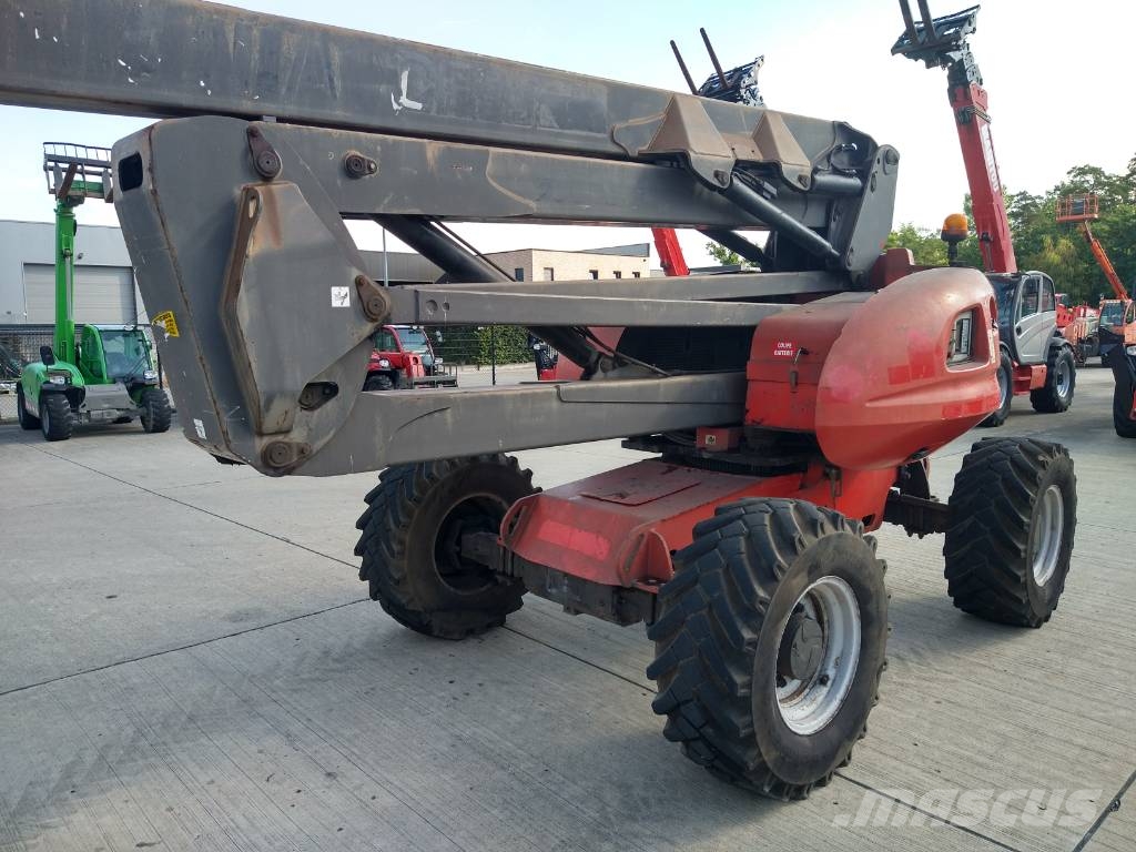 Manitou 200 ATJ (261) Zelfrijdende knikarm hoogwerker