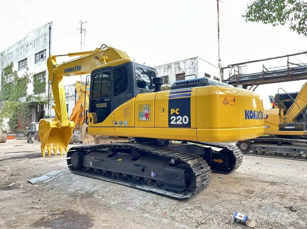 Komatsu PC220-8 Εκσκαφείς με ερπύστριες
