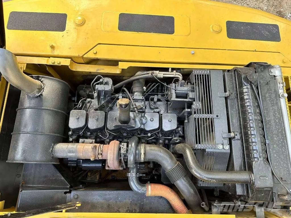 Komatsu PC220-8 Εκσκαφείς με ερπύστριες