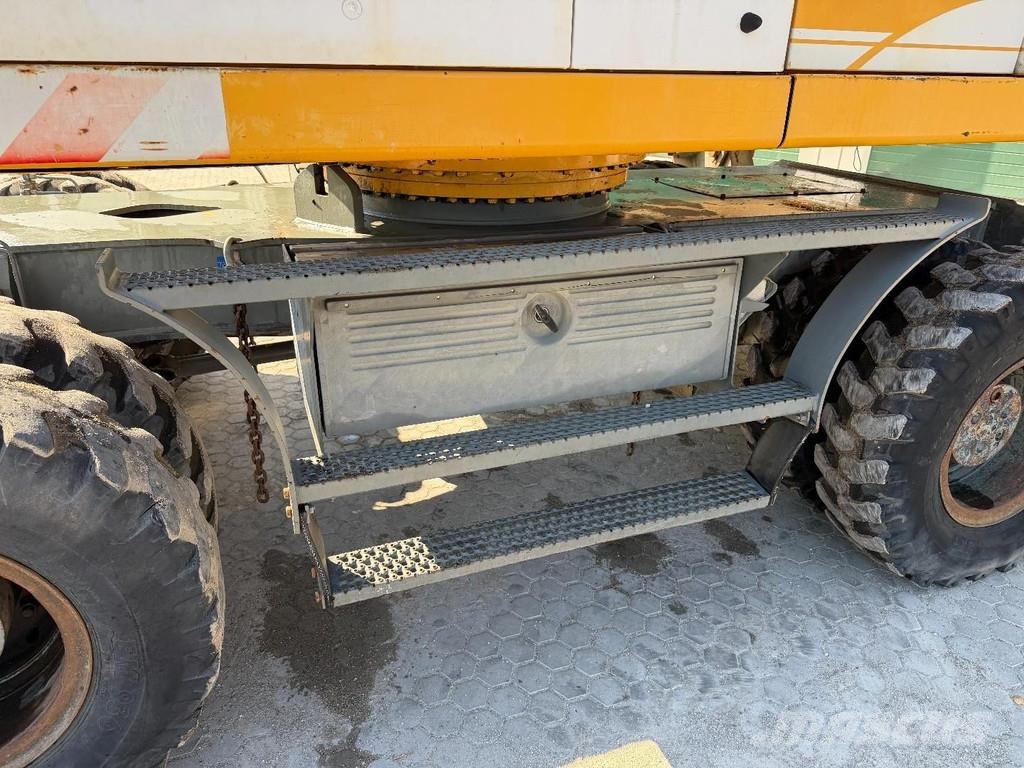 Liebherr A924B Litronic 2x bucket // AIRCON // Outriggers Εκσκαφείς με τροχούς - λάστιχα