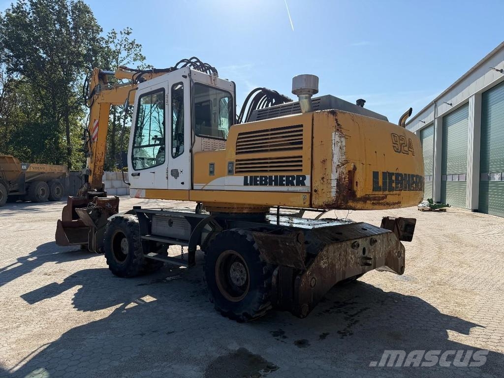 Liebherr A924B Litronic 2x bucket // AIRCON // Outriggers Εκσκαφείς με τροχούς - λάστιχα
