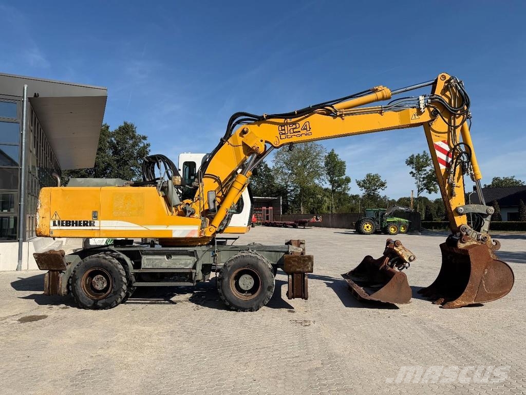 Liebherr A924B Litronic 2x bucket // AIRCON // Outriggers Εκσκαφείς με τροχούς - λάστιχα