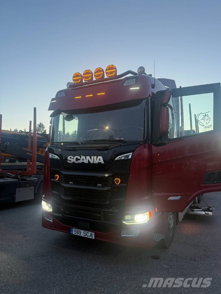 Scania R 560 Metsaveokid