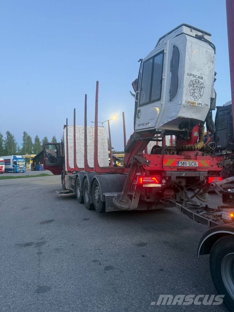 Scania R 560 Metsaveokid