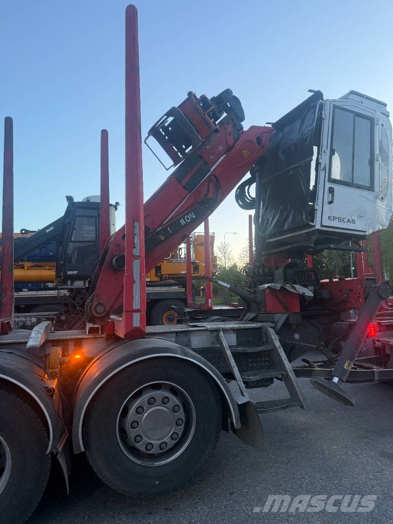 Scania R 560 Metsaveokid