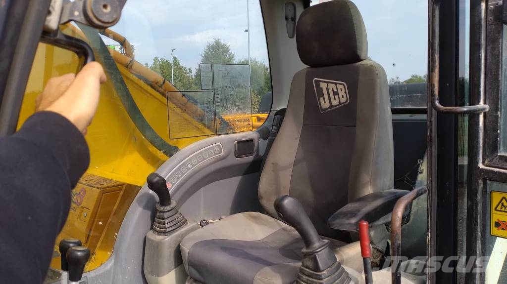 JCB JS 330 ME Rupsgraafmachines