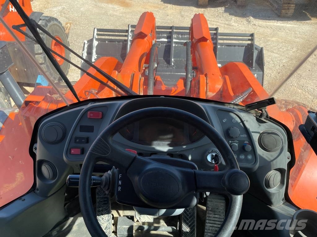 Hitachi ZW 550 - 6 Wheel loaders