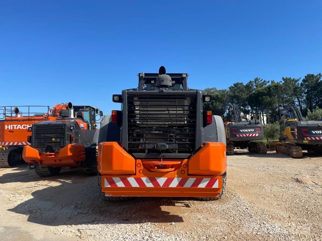 Hitachi ZW 550 - 6 Wheel loaders