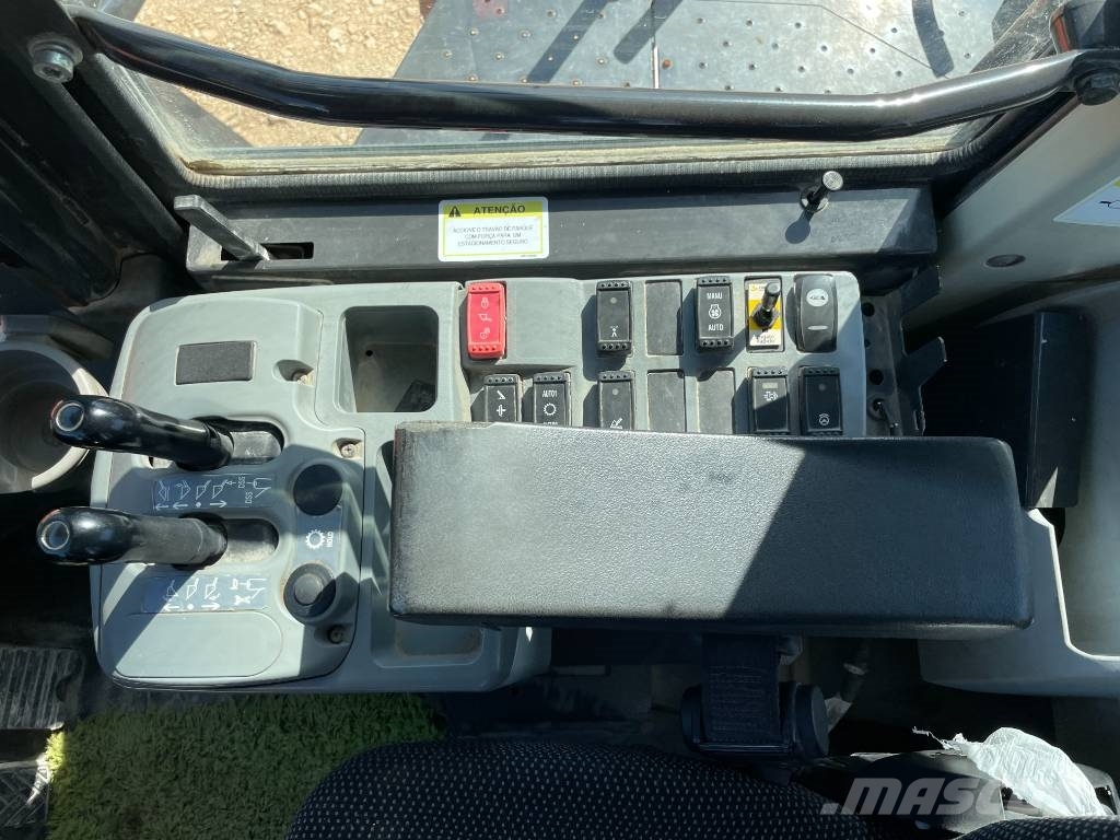Hitachi ZW 550 - 6 Wheel loaders