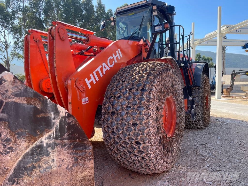 Hitachi ZW 550 - 6 Wheel loaders