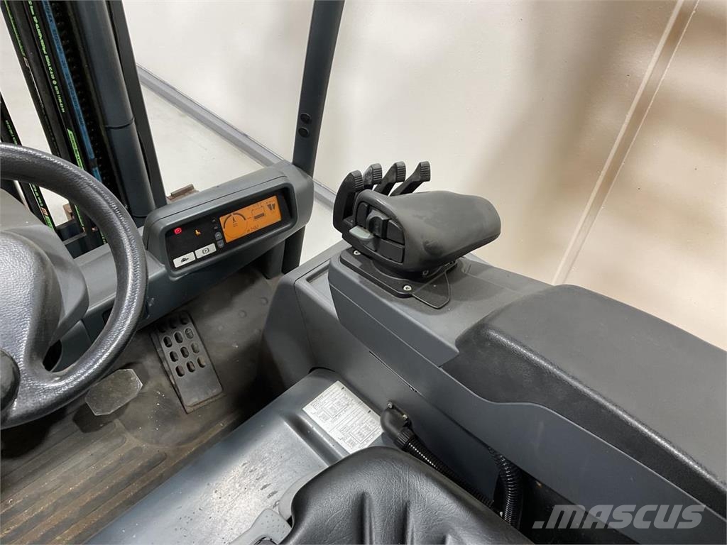 Jungheinrich EFG 220 El gaffeltrucks