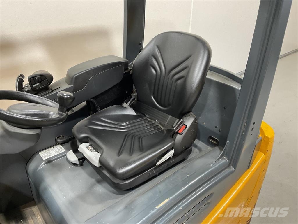 Jungheinrich EFG 220 El gaffeltrucks