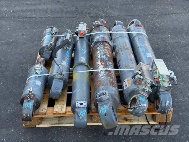 Liebherr R 924 Compact USED HYDRAULIC CYLINDER COMPLET Componenti idrauliche