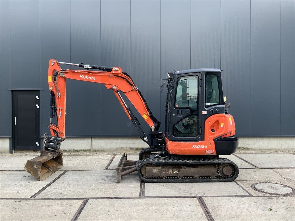 Kubota KX 042-4 小型挖掘机