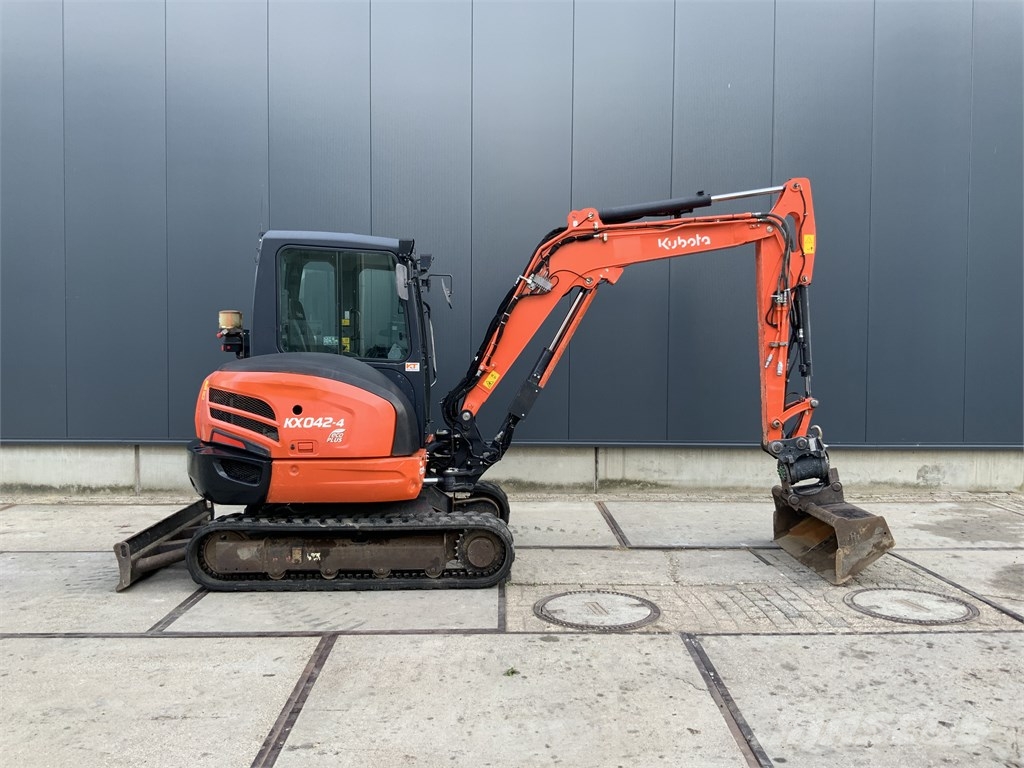 Kubota KX 042-4 小型挖掘机