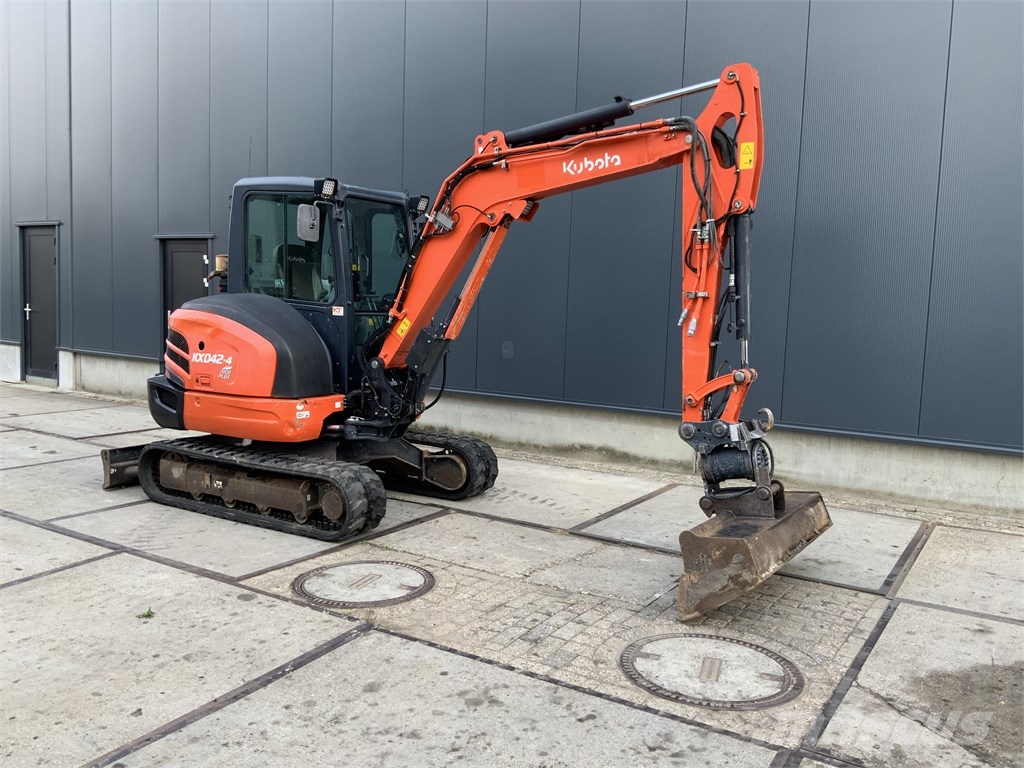 Kubota KX 042-4 小型挖掘机