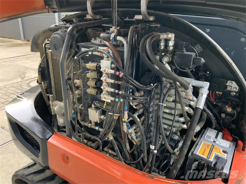 Kubota KX 042-4 小型挖掘机