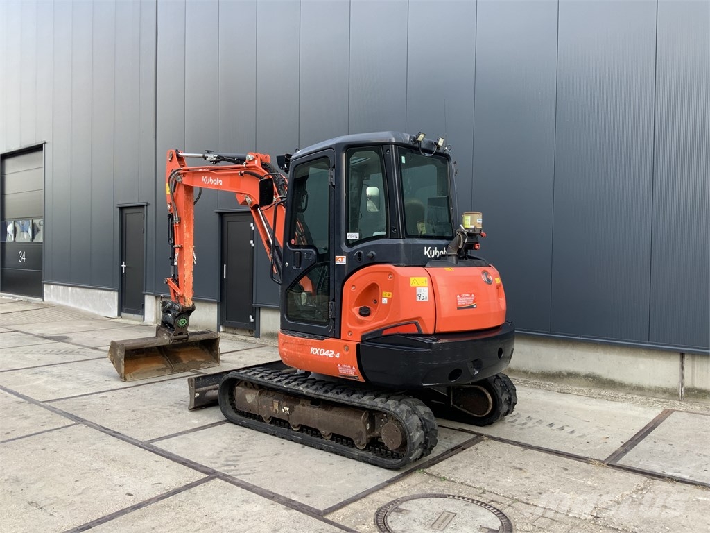Kubota KX 042-4 小型挖掘机