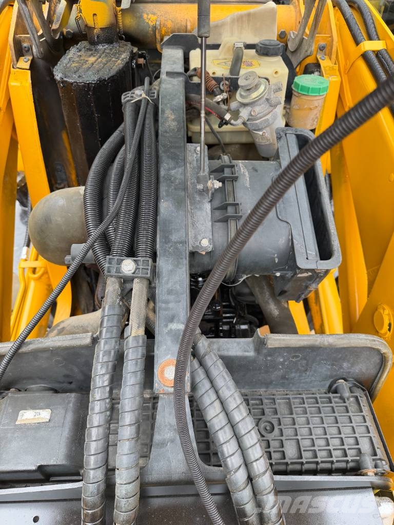 JCB 3 CX made in UK Rovokopači