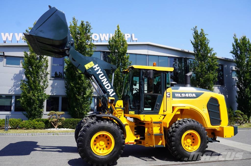 Hyundai HL940A articulated loader/ year 2021/ weight 13.5t Фронтальні навантажувачі