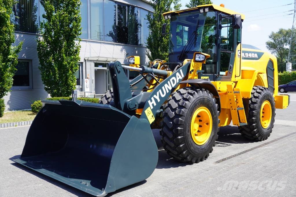 Hyundai HL940A articulated loader/ year 2021/ weight 13.5t Фронтальні навантажувачі