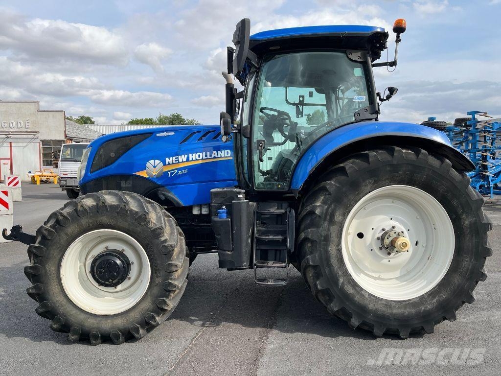 New Holland T7.225 Tractores
