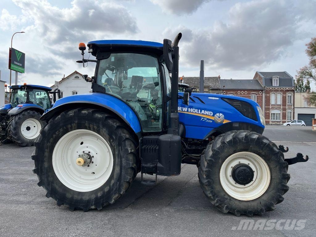 New Holland T7.225 Трактори