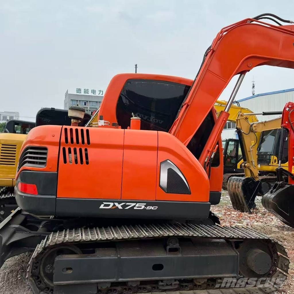 Doosan DX 75 Gravemaskiner på larvebånd