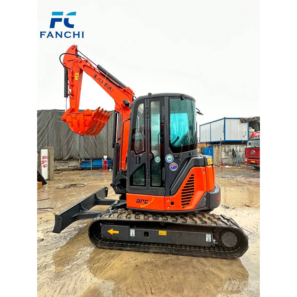 Hitachi ZX 50 U حفارات صغيرة أقل من 7 طن (حفارات صغيرة)